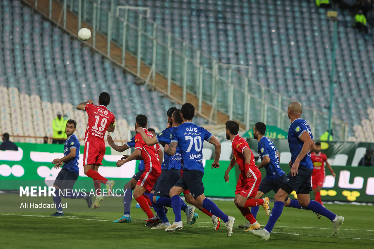 بازیکنان مازاد استقلال در لیست پرسپولیس نیستند