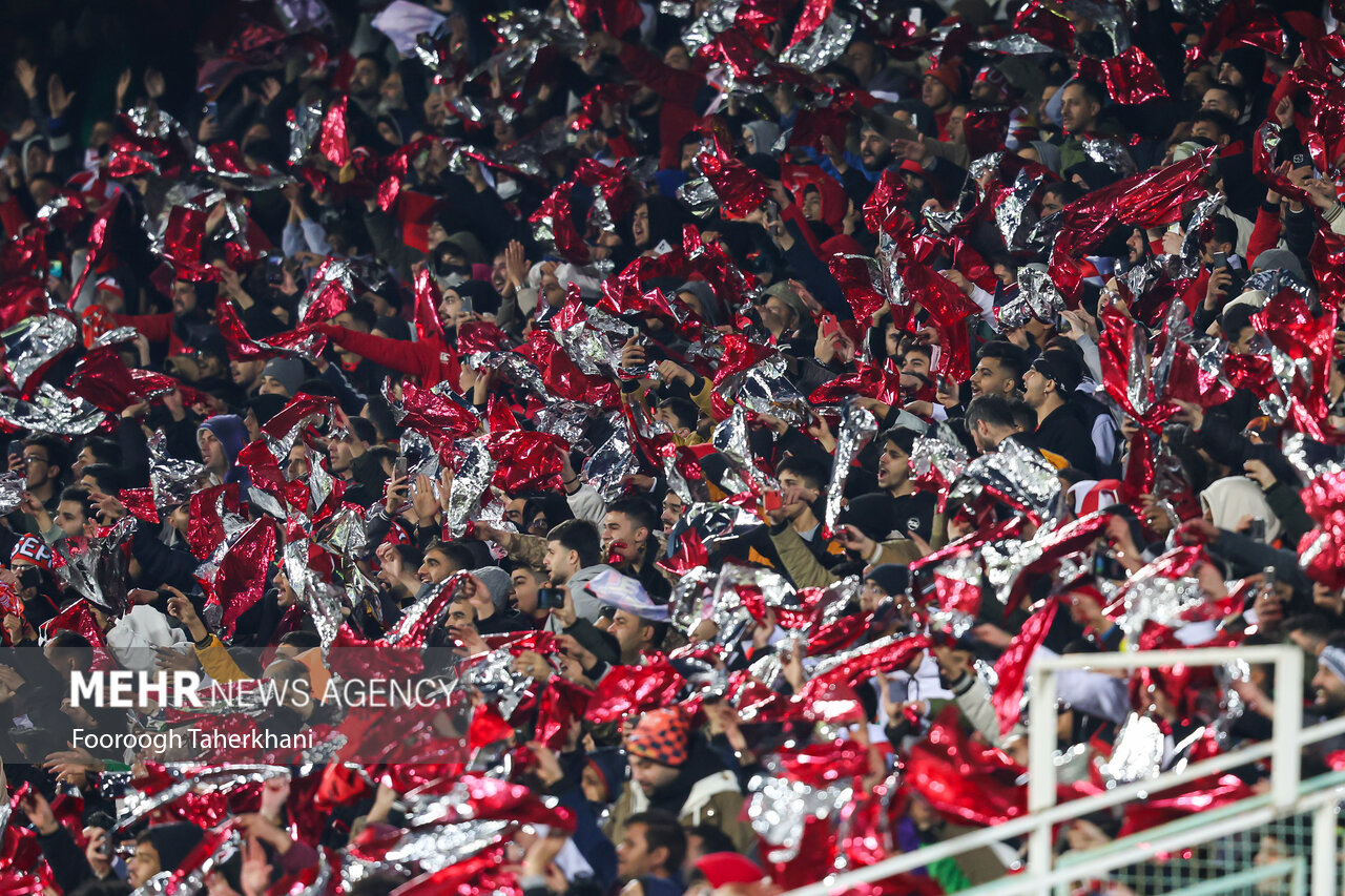 باشگاه پرسپولیس از هواداران عذرخواهی کرد