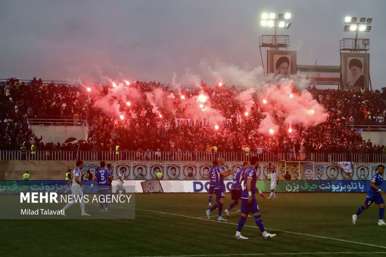 باشگاههایی که مجوزحرفهای نداشته باشند در لیگ آینده حضورندارند