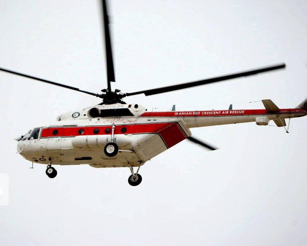 بالگرد هلال احمر برای اطفای حریق جنگل‌های الیت چالوس عازم شد