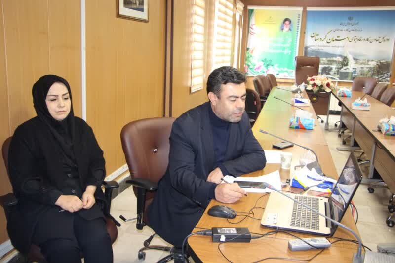 بانوان در جهاد تبیین و امید آفرینی در جامعه نقش مؤثری دارند