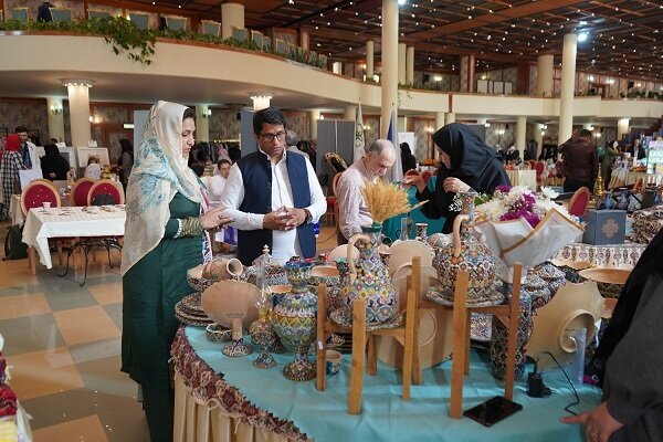 بانوان سرپرست خانوار کمیته امداد الگوی توانمندی و استقلال اقتصادی