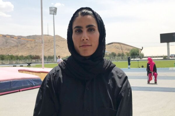 بانوی دونده کردستانی نشان طلای دو و میدانی کشور را کسب کرد