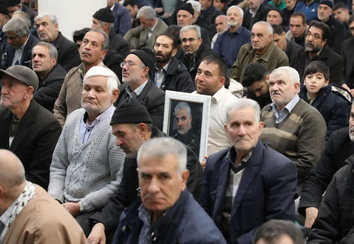 باید از حماسه ۹ دی ماه درس عبرت بگیریم