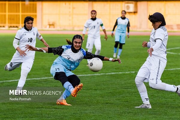 بحران پنهان در فوتبال بی‌بضاعت زنان/ تعهدات مالی باشگاه‌ها خاک می‌خورد
