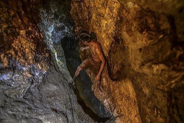 بر اثر ریزش معدن طلا در ونزوئلا حداقل ۱۲ نفر جانباختند