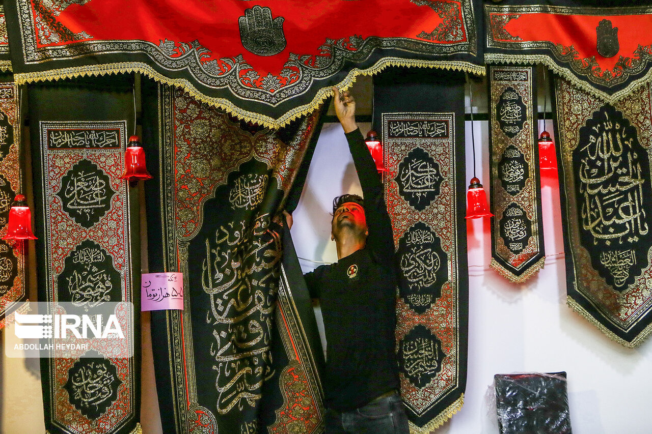 برای نمایشگاه عطر سیب در سال آینده باید برنامه ریزی دقیق تری انجام شود