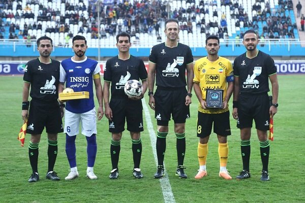 برتری سپاهان برابر استقلال خوزستان در نیمه اول