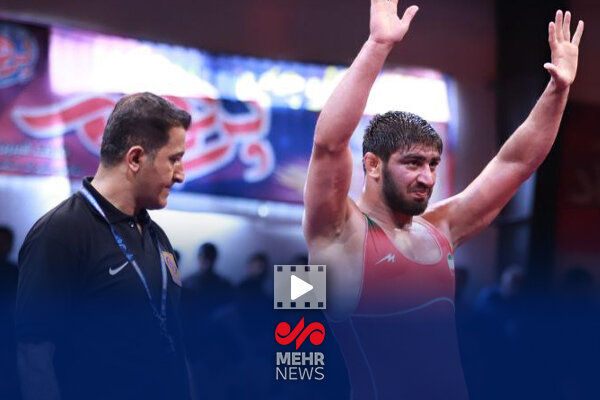 برتری مطلق احمد بذری برابر کشتی‌گیر ترک