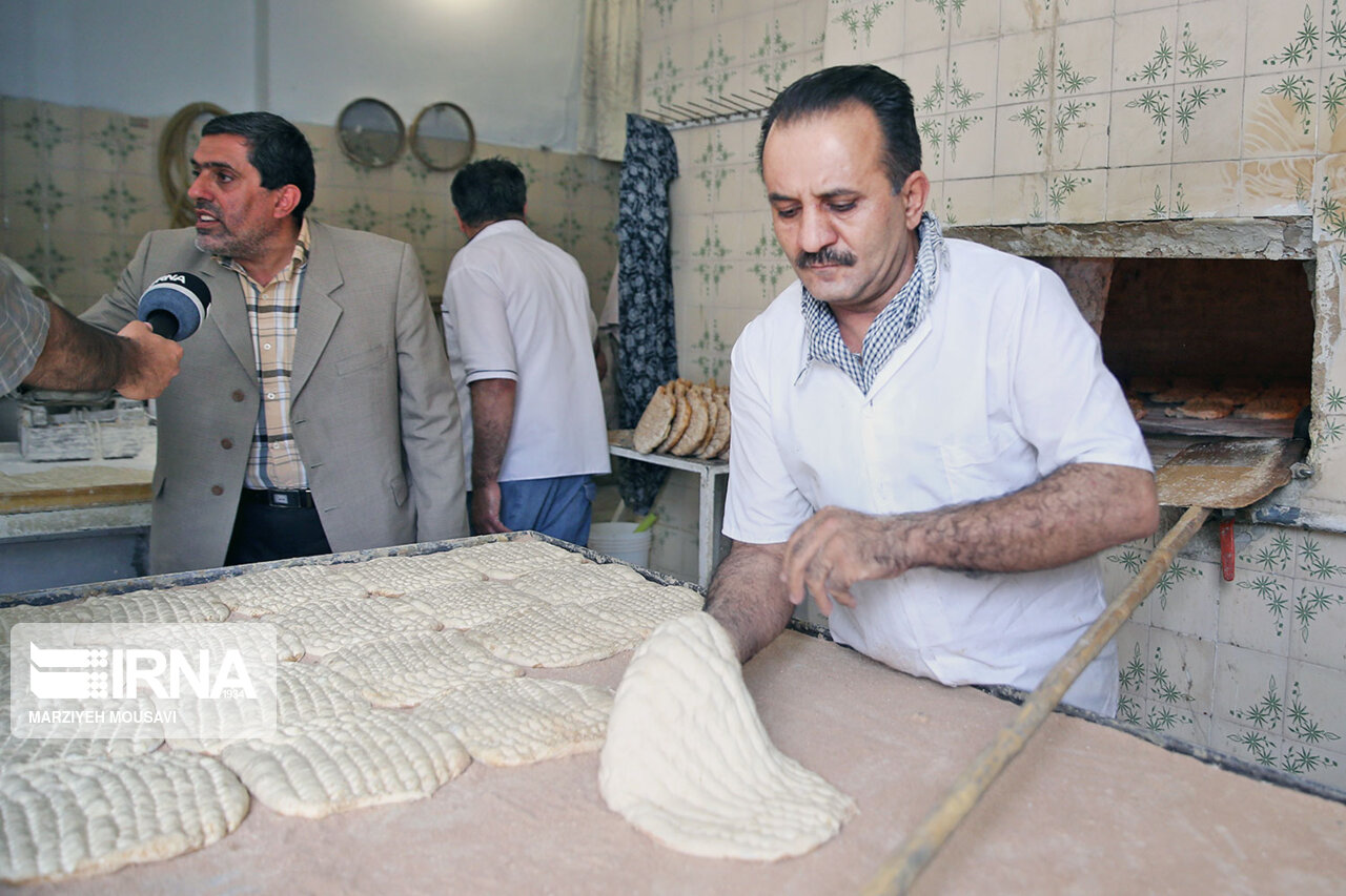 برخورد بازرسان با تخلفات نانوایی‌ها/ گرانفروشی حتی به قاضی تعزیرات