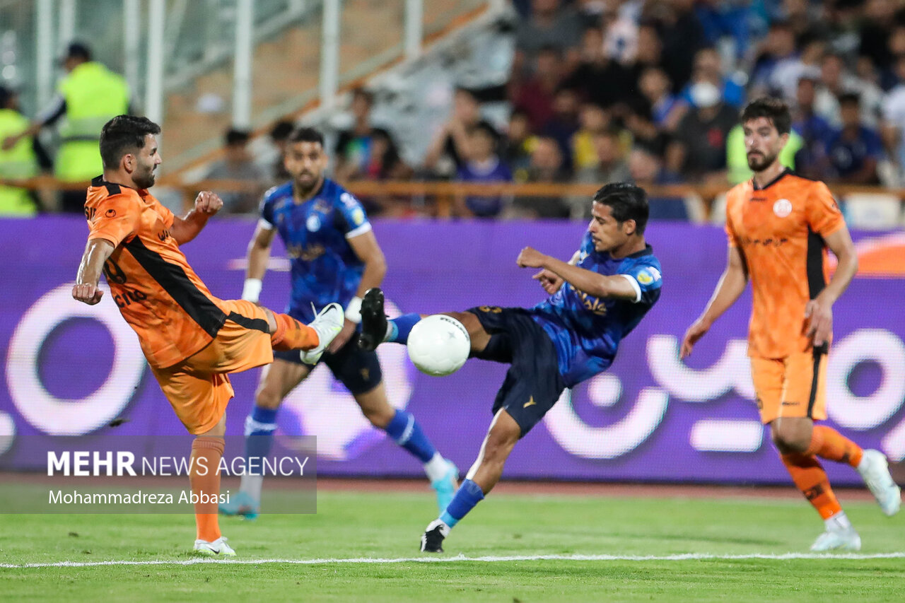 برخورد شبکه سه توهین آمیز است/ فدراسیون و سازمان لیگ اعتراض کنند