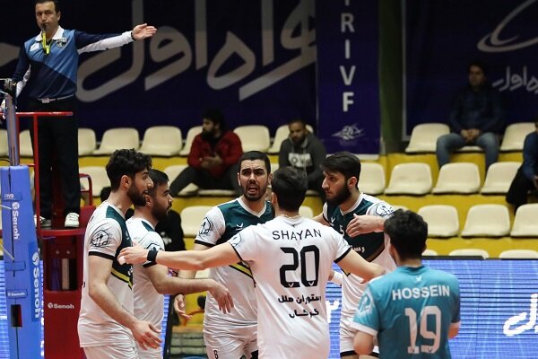برد سه امتیازی پیکان/ پرواز دورناها به پلیآف و ناکامی پاس گرگان