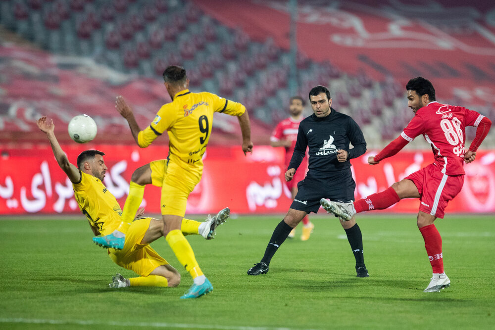 بررسی دلایل سقوط فجر از لیگ برتر و تغییر محل بازی با پرسپولیس