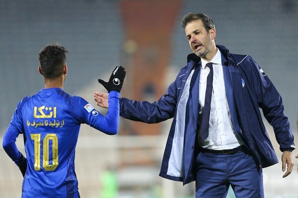 بررسی دلایلی که «استراماچونی» را به نیمکت استقلال نزدیک می‌کند