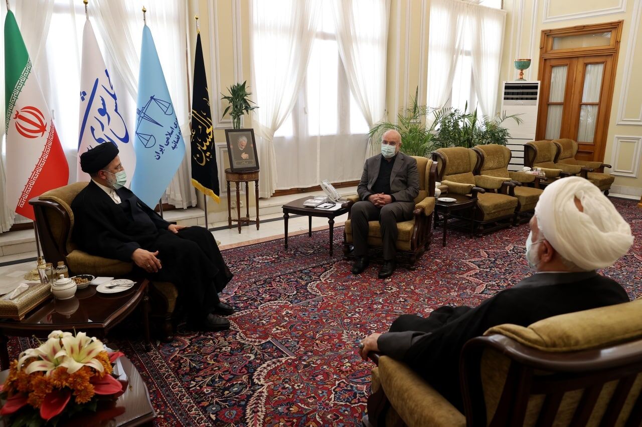 بررسی راهکارهای هماهنگی قوا برای تنظیم لایحه برنامه هفتم