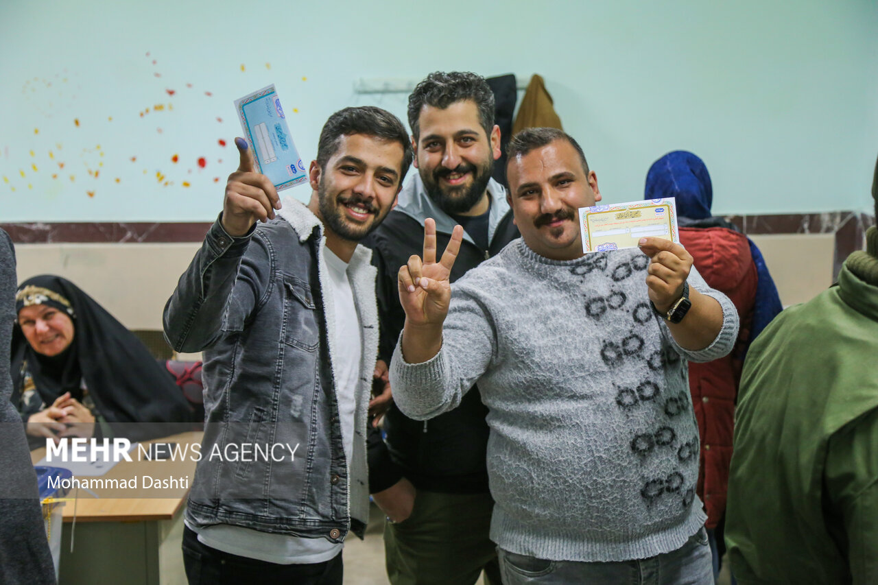 بررسی میزان مشارکت مردمی در انتخابات استانها/ خلق حماسه ای
دیگر