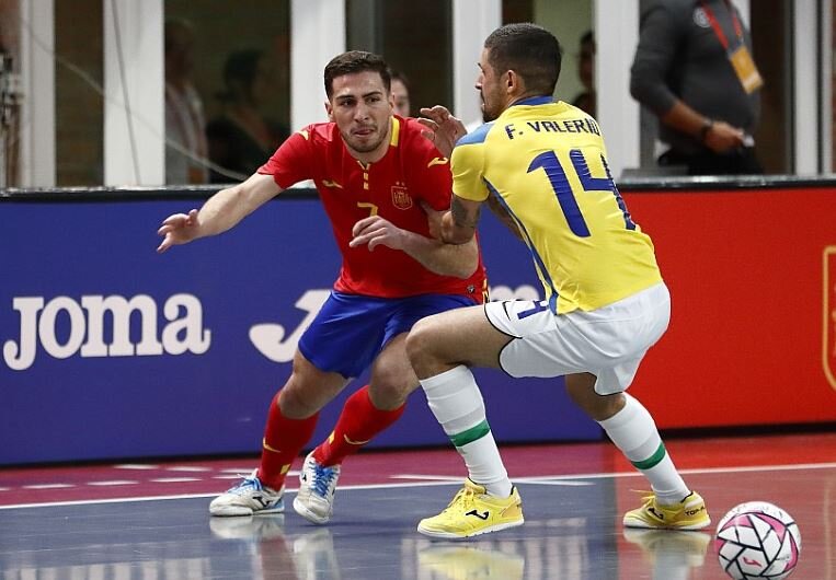 برزیل برنده نبرد غولهای فوتسال/ دو شکست متوالی اسپانیا