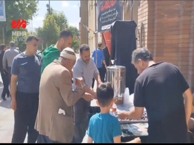 برپایی ایستگاه صلواتی توسط اداره‌کل تبلیغات اسلامی کردستان