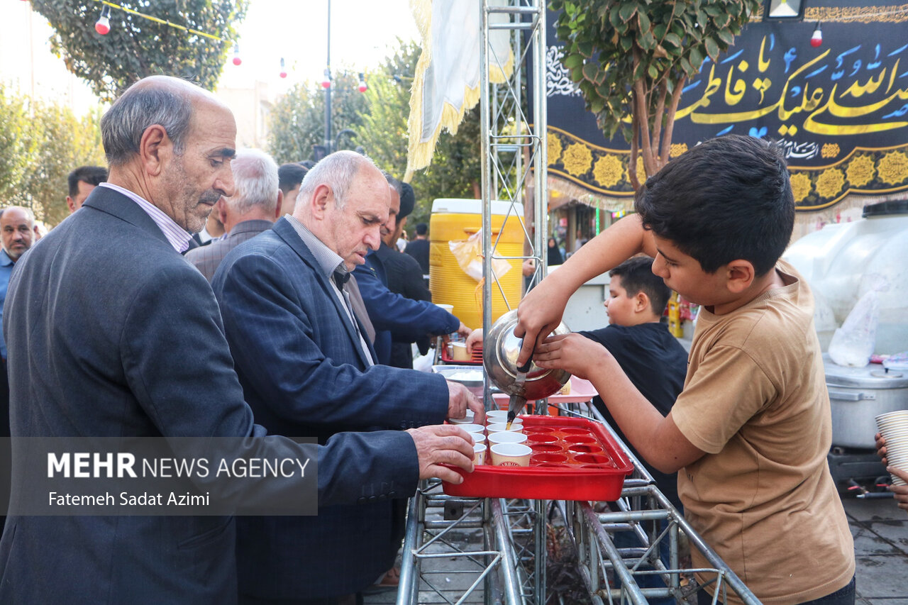 برپایی موکب الحسین(ع) شهدای انتظامی درشهرستان خوی