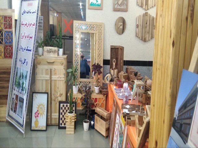 برپایی نمایشگاه توانمندیهای دانشآموزان هنرستانهای سنندج