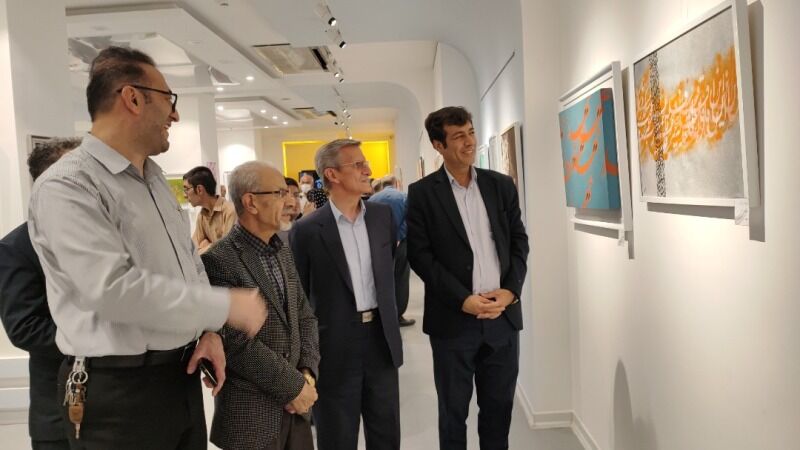 برپایی نمایشگاه خط بانوان هنرمند در سنندج و چند خبر دیگر