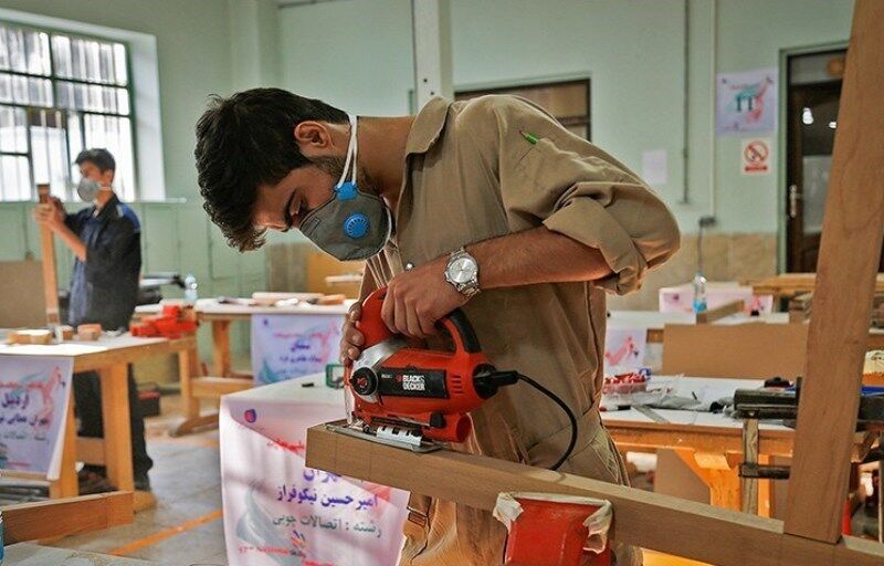 برگزاری باشگاه کارآفرین برای نوجوانان خانوادههای بهزیستی