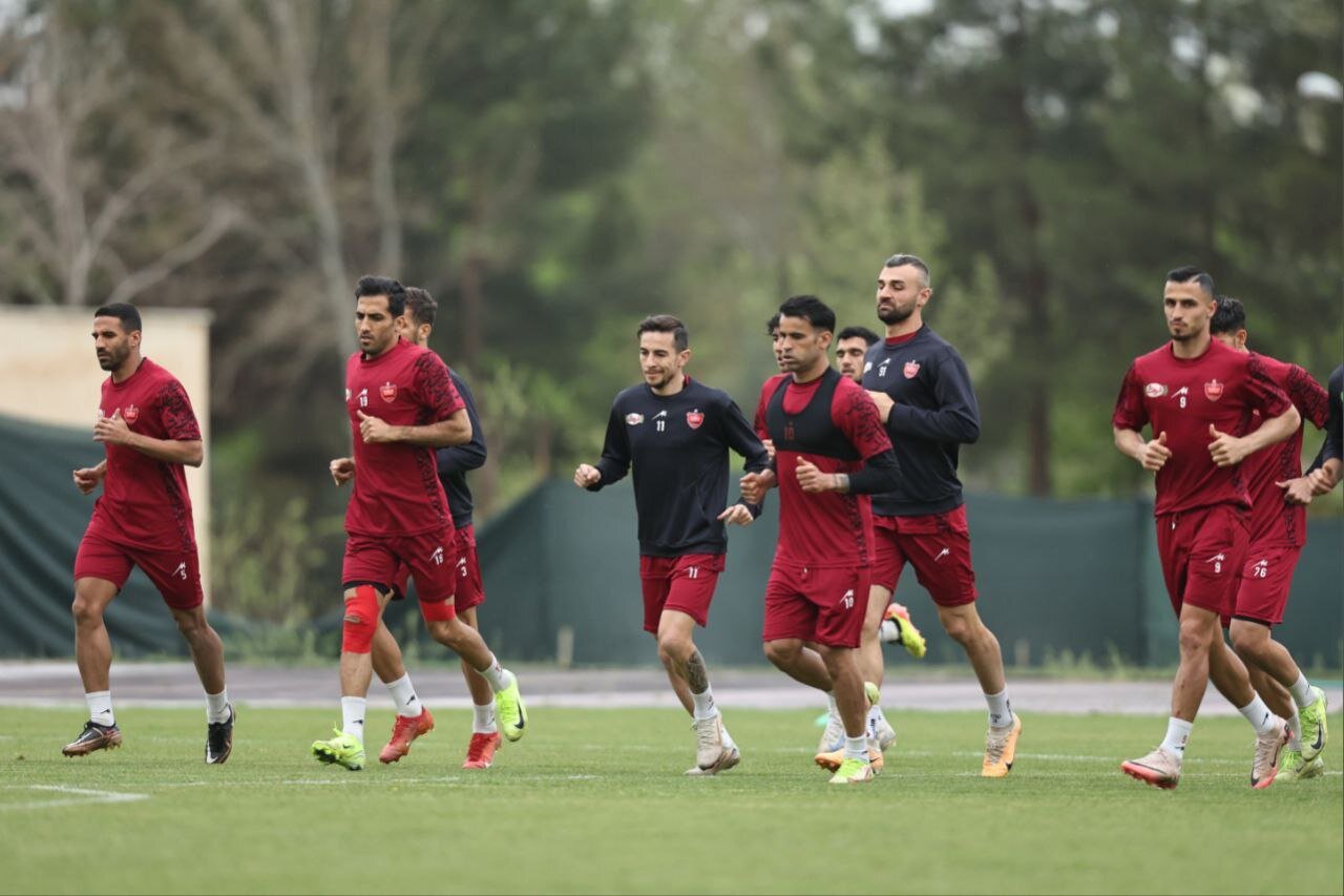 برگزاری تمرین پرسپولیس زیر بارش باران