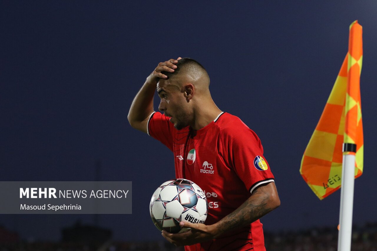 برگزاری تمرینات تیم فوتبال تراکتور برای مصاف با الشارجه درتبریز