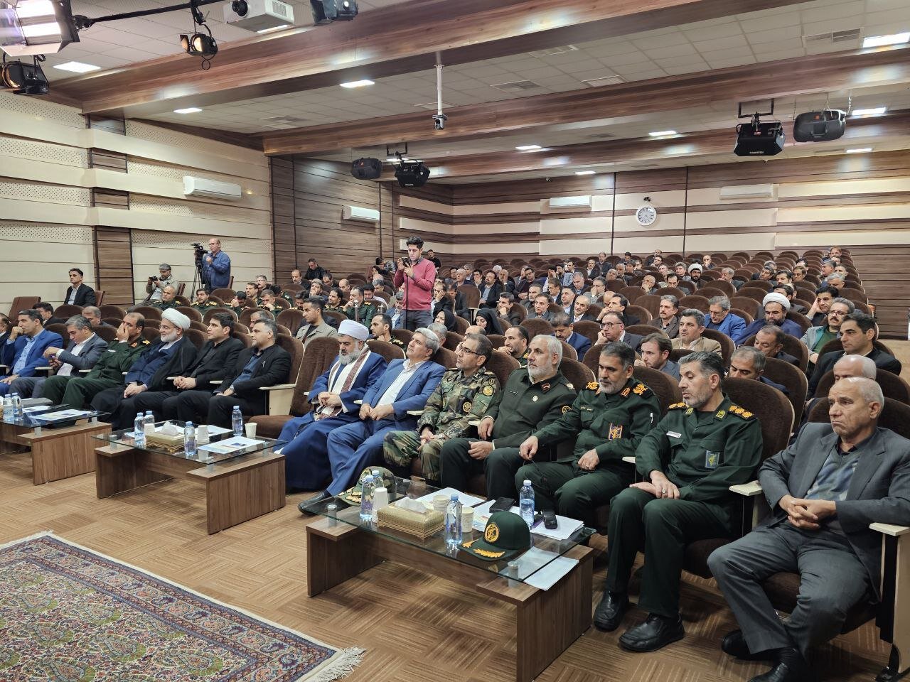 برگزاری جلسه شورای اداری در کردستان