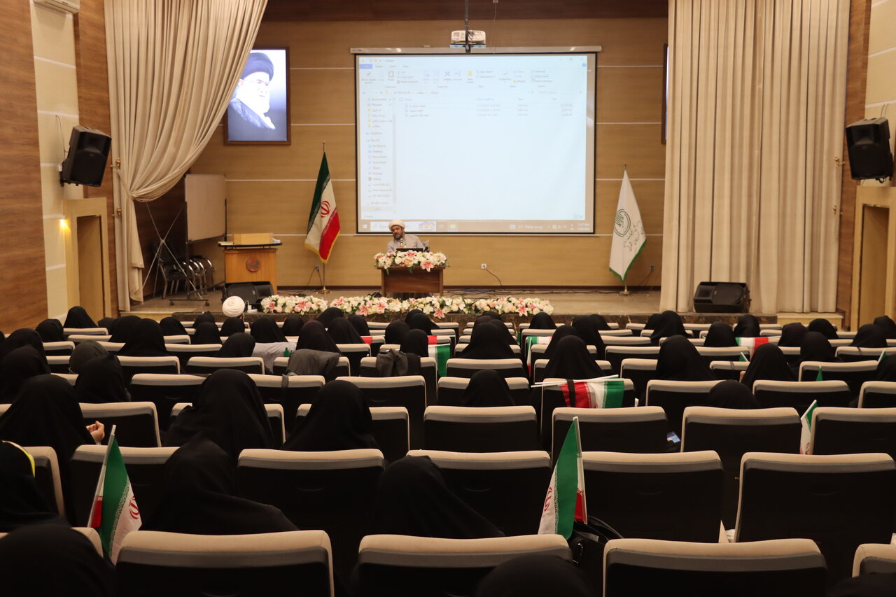 برگزاری نشست‌های تبیینی با حضور چهره‌های ملی در کردستان