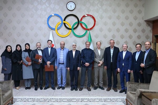 برگزاری کمیسیون توسعه روابط بین‌الملل به ریاست کیومرث هاشمی