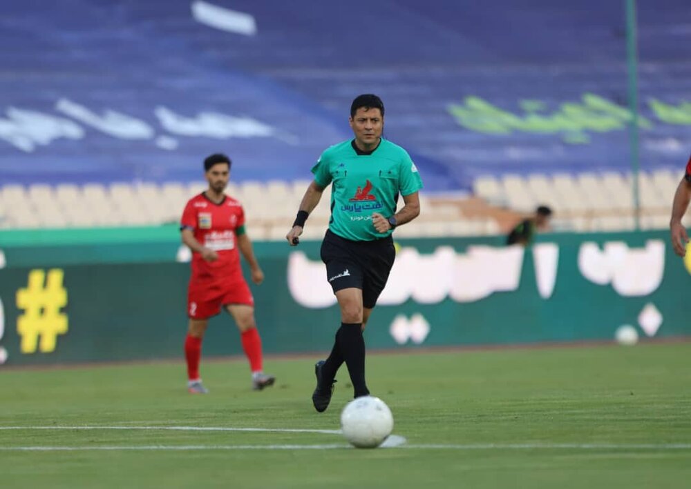 بسترهای ابتدایی VAR را نداریم/ برخی گزارشگران فوتبال آماتور هستند