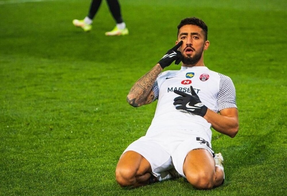 بمب نقل و انتقالات ایران/ توافق مهاجم سابق استقلال با هال‌سیتی