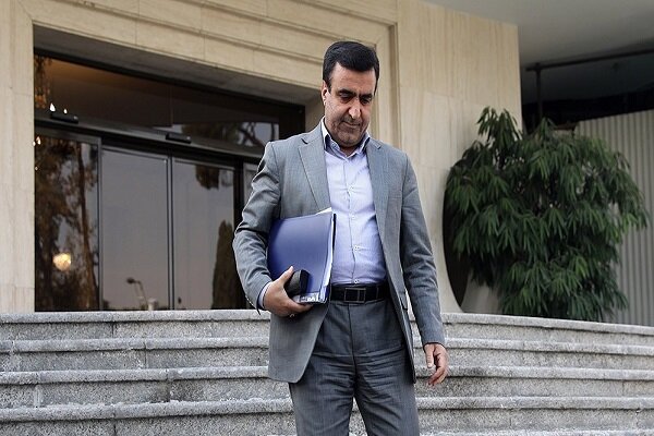 بنزین پتروشیمی در جایگاهها توزیع نمیشود