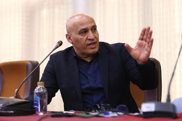 به داشتن چنین بازیکنانی افتخار می‌کنم