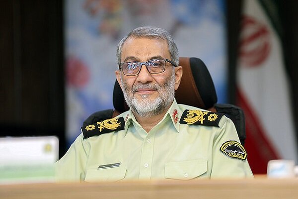 به کارگیری اتباع غیرمجاز جرم است