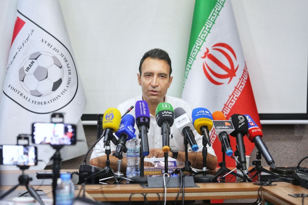 به کسی توصیه نقل و انتقالاتی نمیکنم/دو ماه خیلی سختداریم