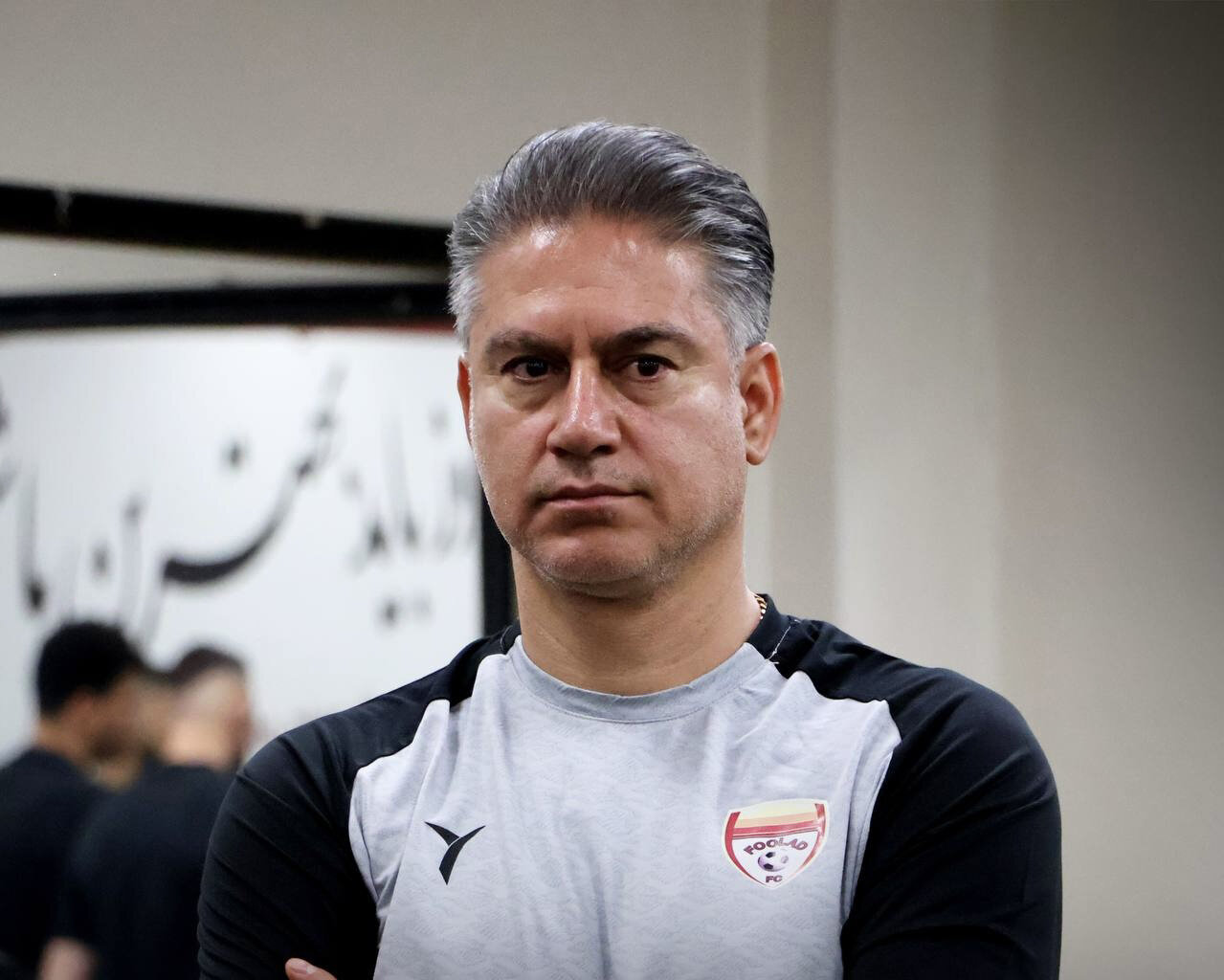 بهانه عجیب مربی فولاد برای نتیجه نگرفتن؛ زمینمان کیفیت نداشت