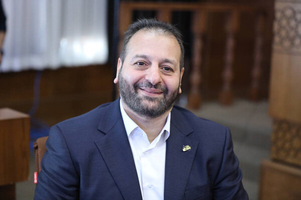 بهرام قدیمی رئیس فدراسیون هاکی ماند