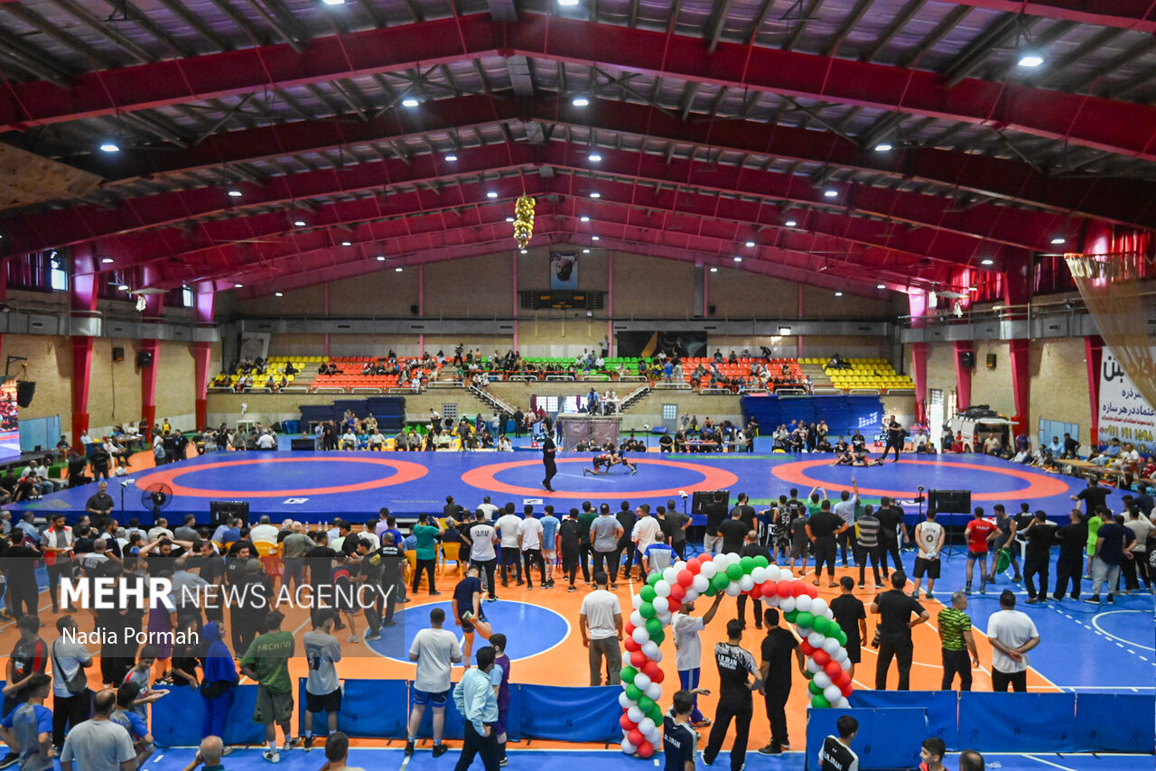 بهره‌برداری ۵۰ ساله رایگان از اماکن کشتی در ورزشگاه آزادی