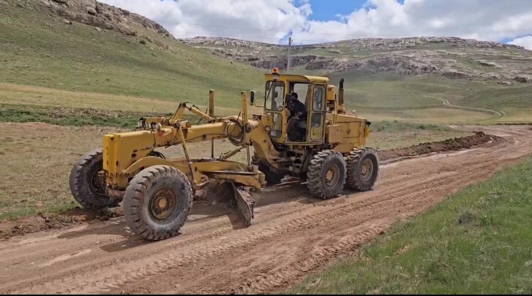 بهسازی راه روستایی قاسم آباد وینسار