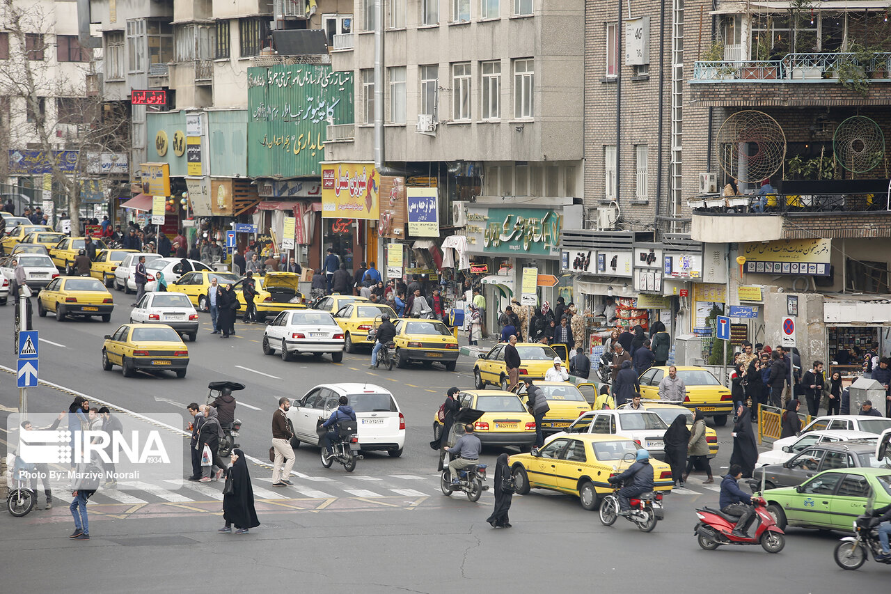 بوی زندگی و یک کلاغ چهل کلاغ فضای مجازی