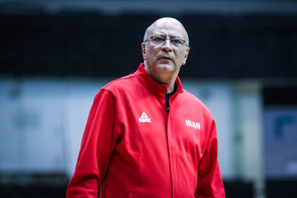بی اطلاعی سرمربی تیم ملی بسکتبال از پایان کارش در این تیم