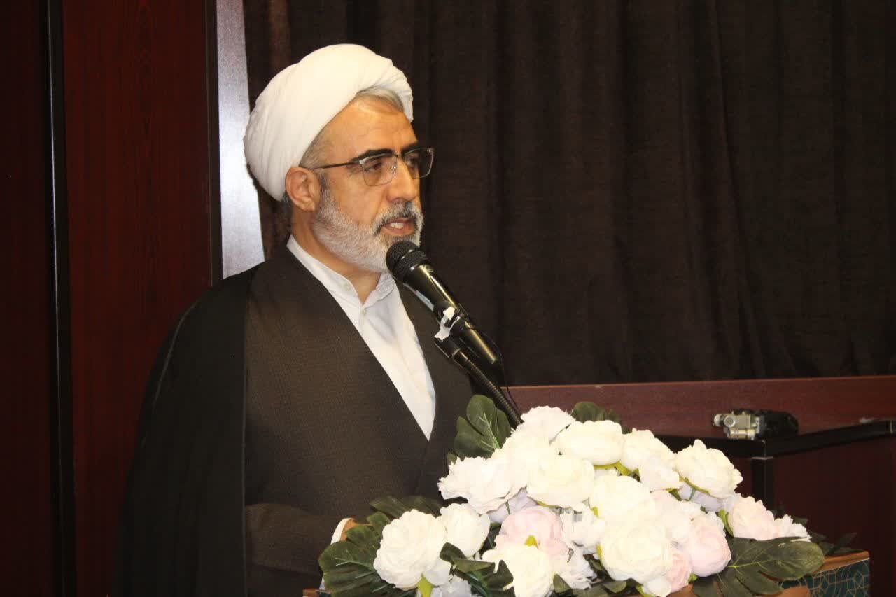 بیان دستاوردهای انقلاب باید در راس برنامه‌های دهه فجرباشد