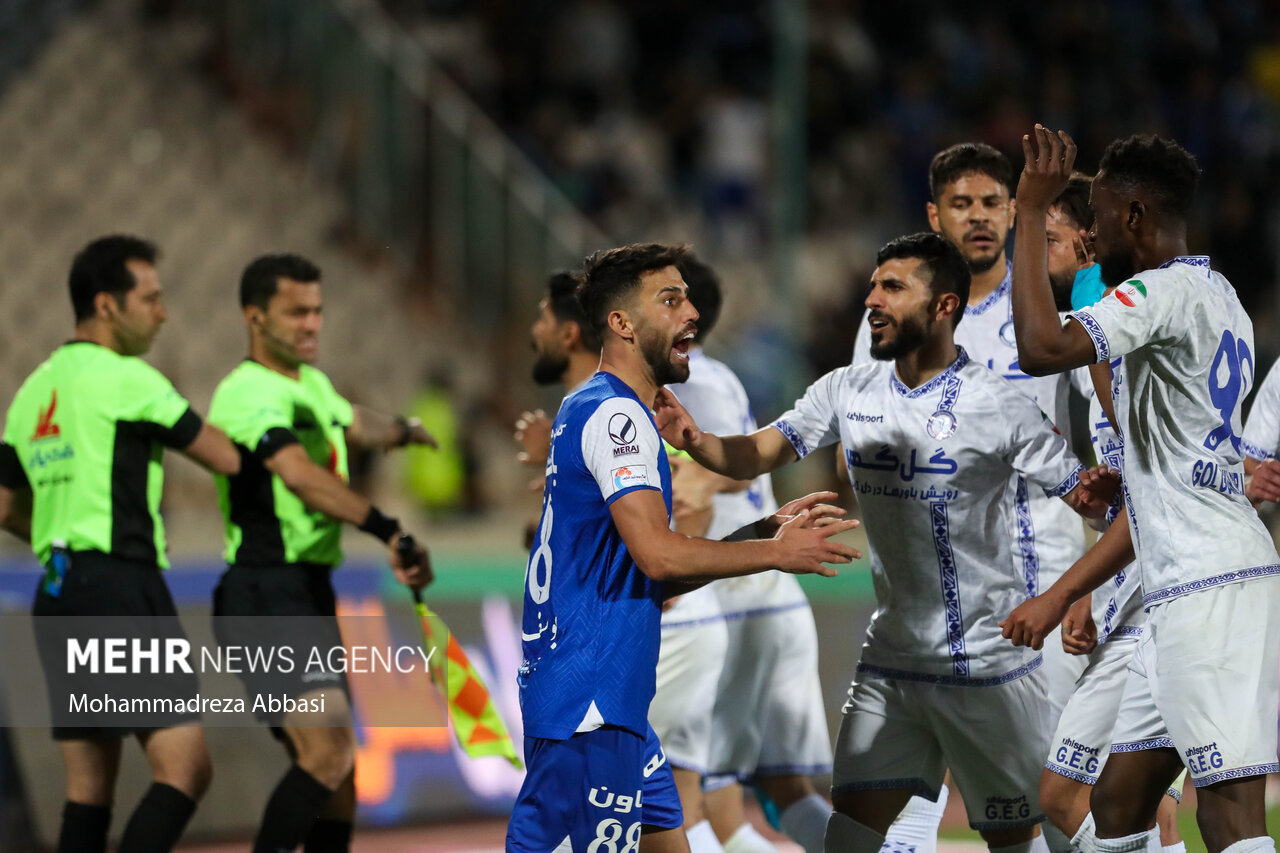 بیانیه جدید استقلال علیه تیم قلعه‌نویی: الان باید صدرنشین باشیم