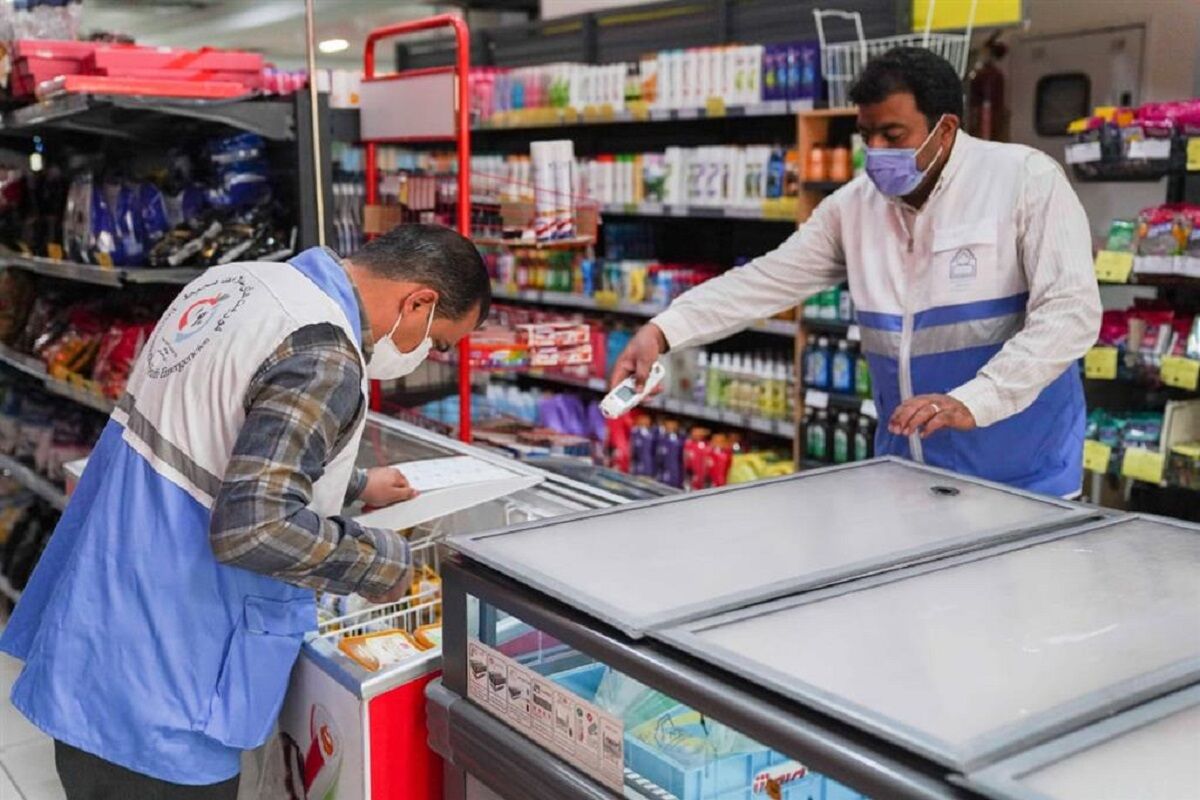 بیش از سه تُن مواد غذایی فاسد در سنندج کشف و ضبط شد