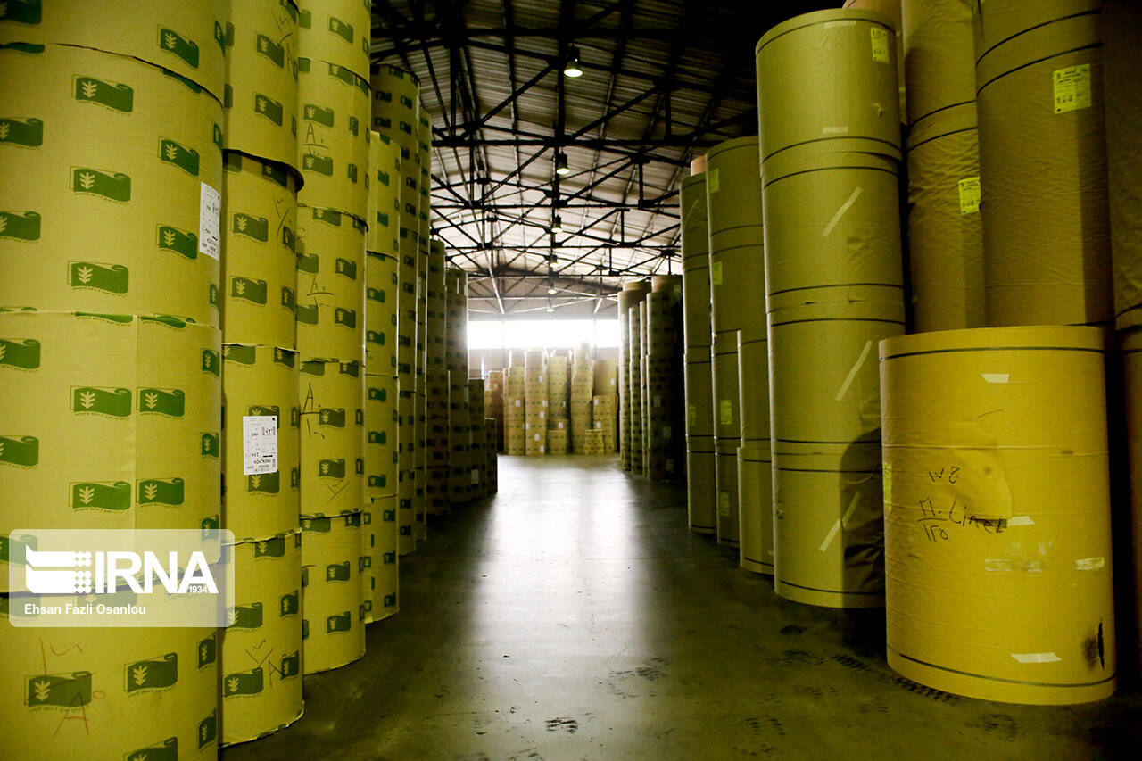 بیش از ۱۲۴۰ تُن کاغذ توقیفی به وزارت فرهنگ و ارشاد اسلامی تحویل داده شد