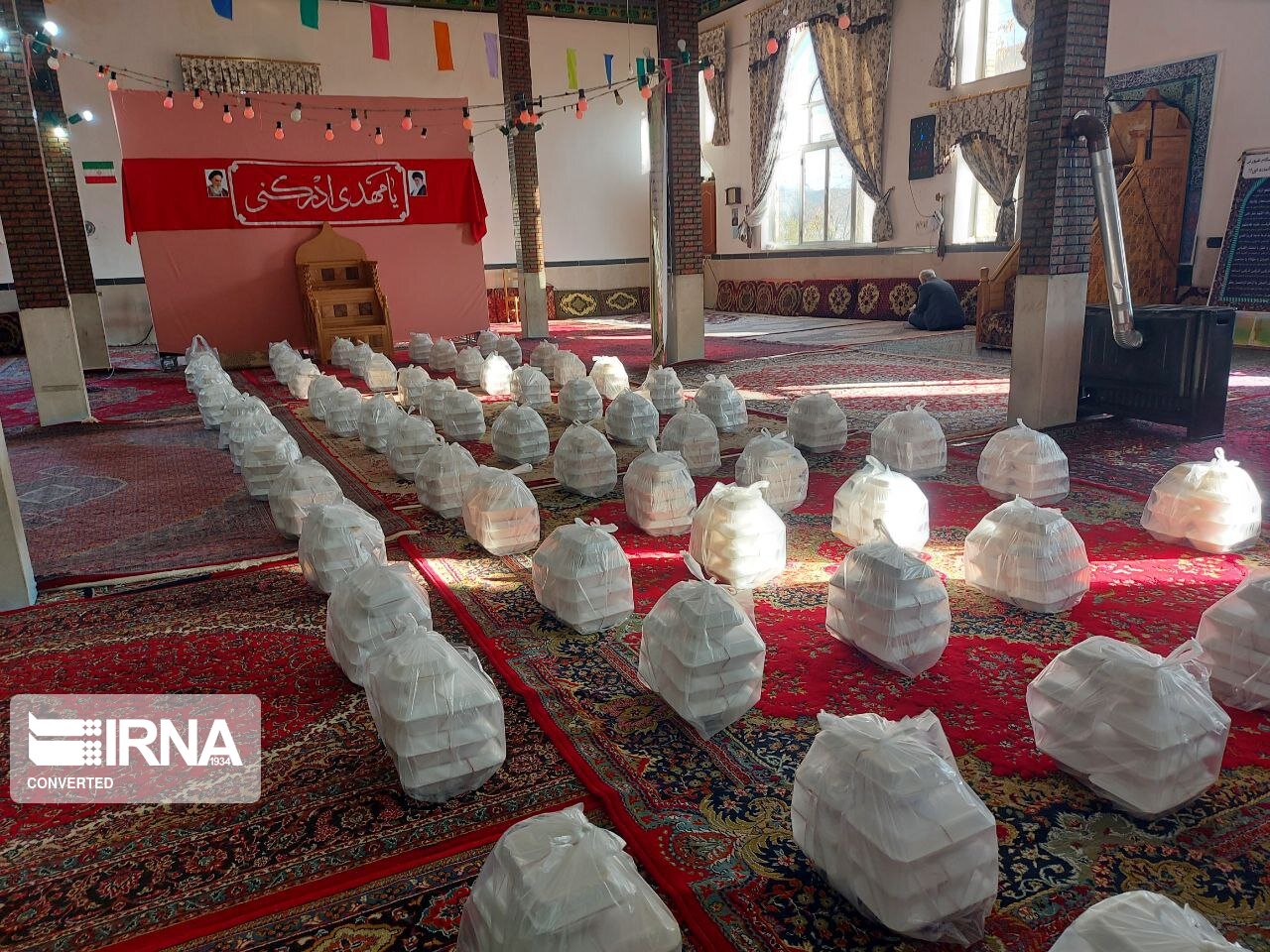 بیش از ۵۰هزار پرس افطاری ساده در مساجد و اماکن متبرکه کردستان توزیع شد