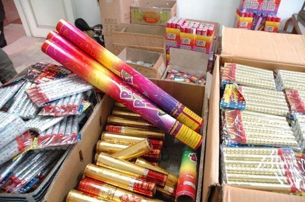 بیش از ۵۴ هزار عدد مواد محترقه در بوکان کشف شد