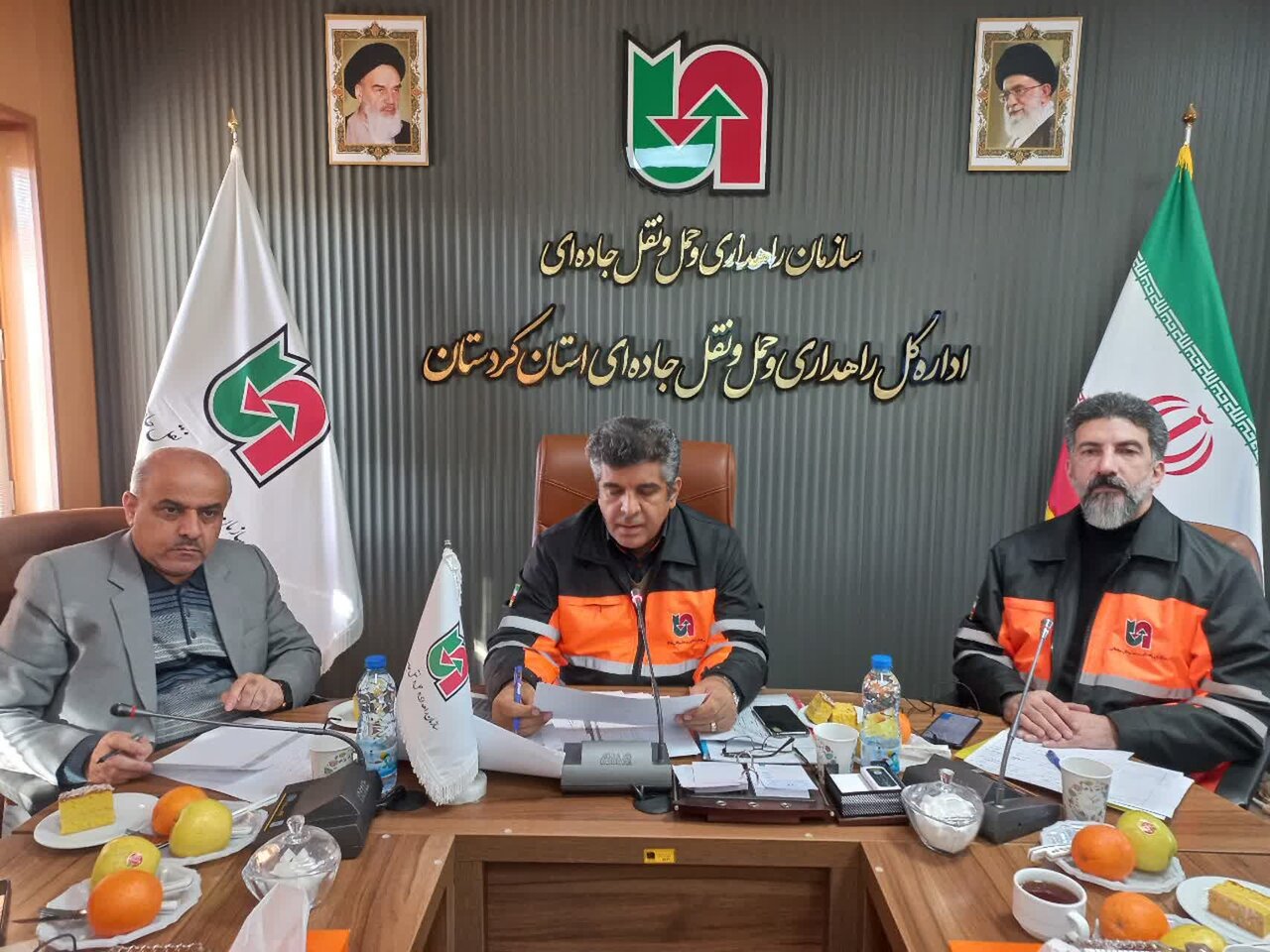 بیش از ۹ هزار تابلوی علایم ایمنی در جادههای کردستان نصب
شد